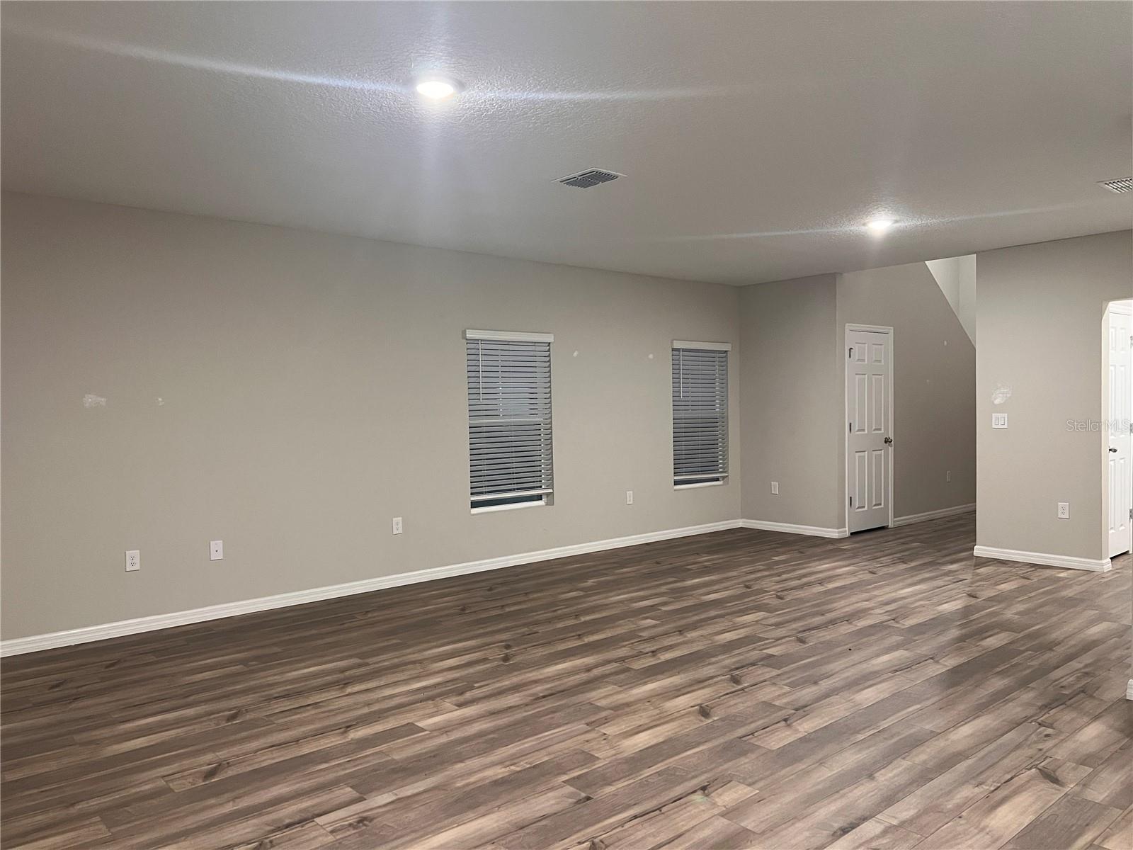 Image 18 of 24 For 7719 Depot Loop