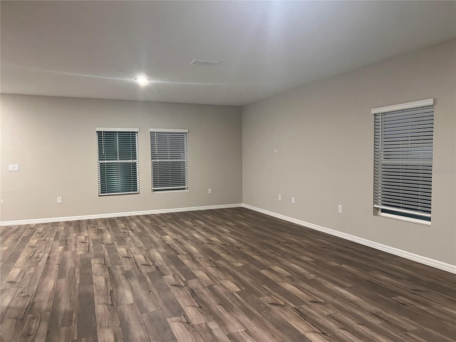 Image 19 of 24 For 7719 Depot Loop