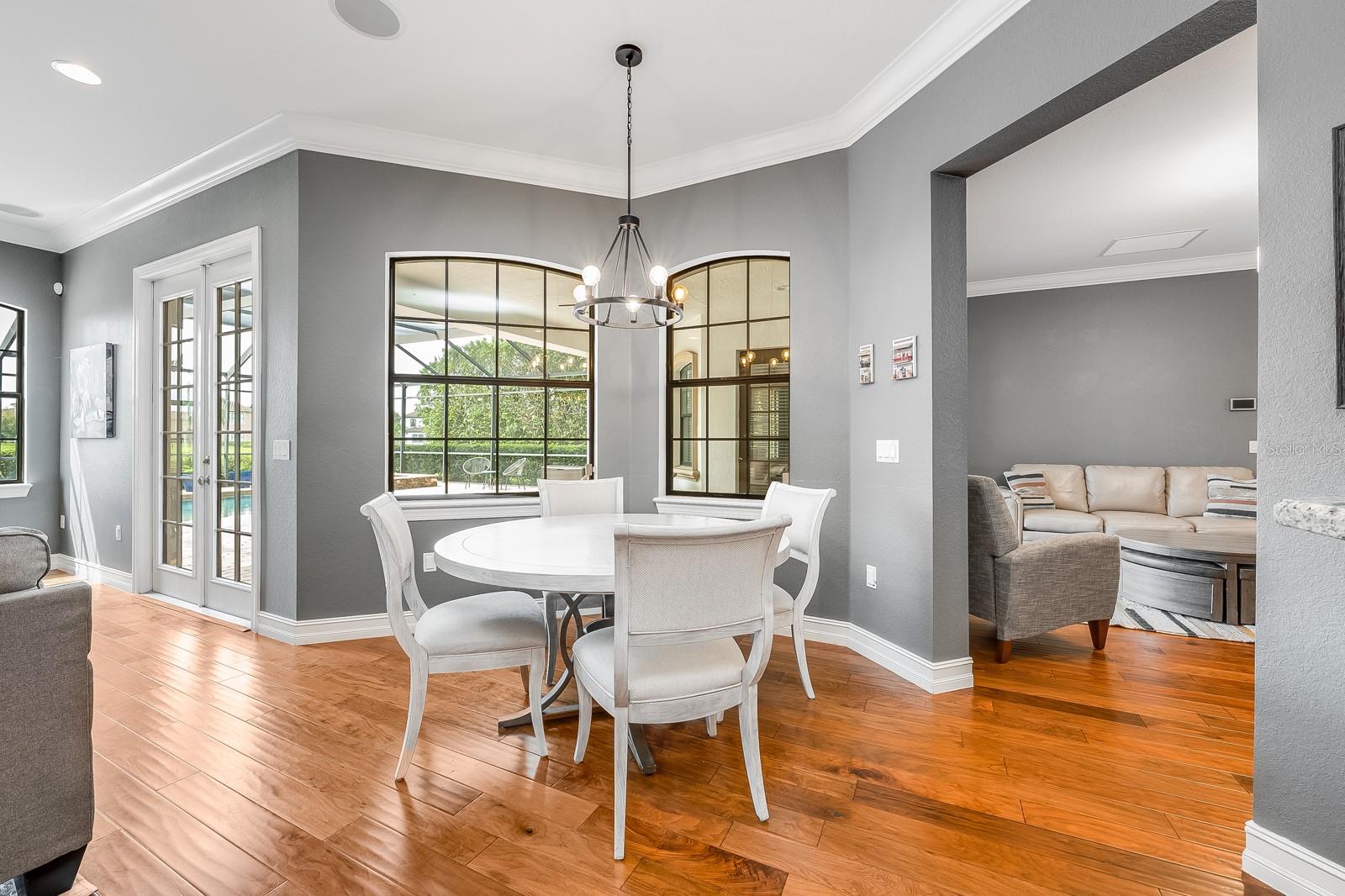 Image 11 of 45 For 9833 Hatton Circle