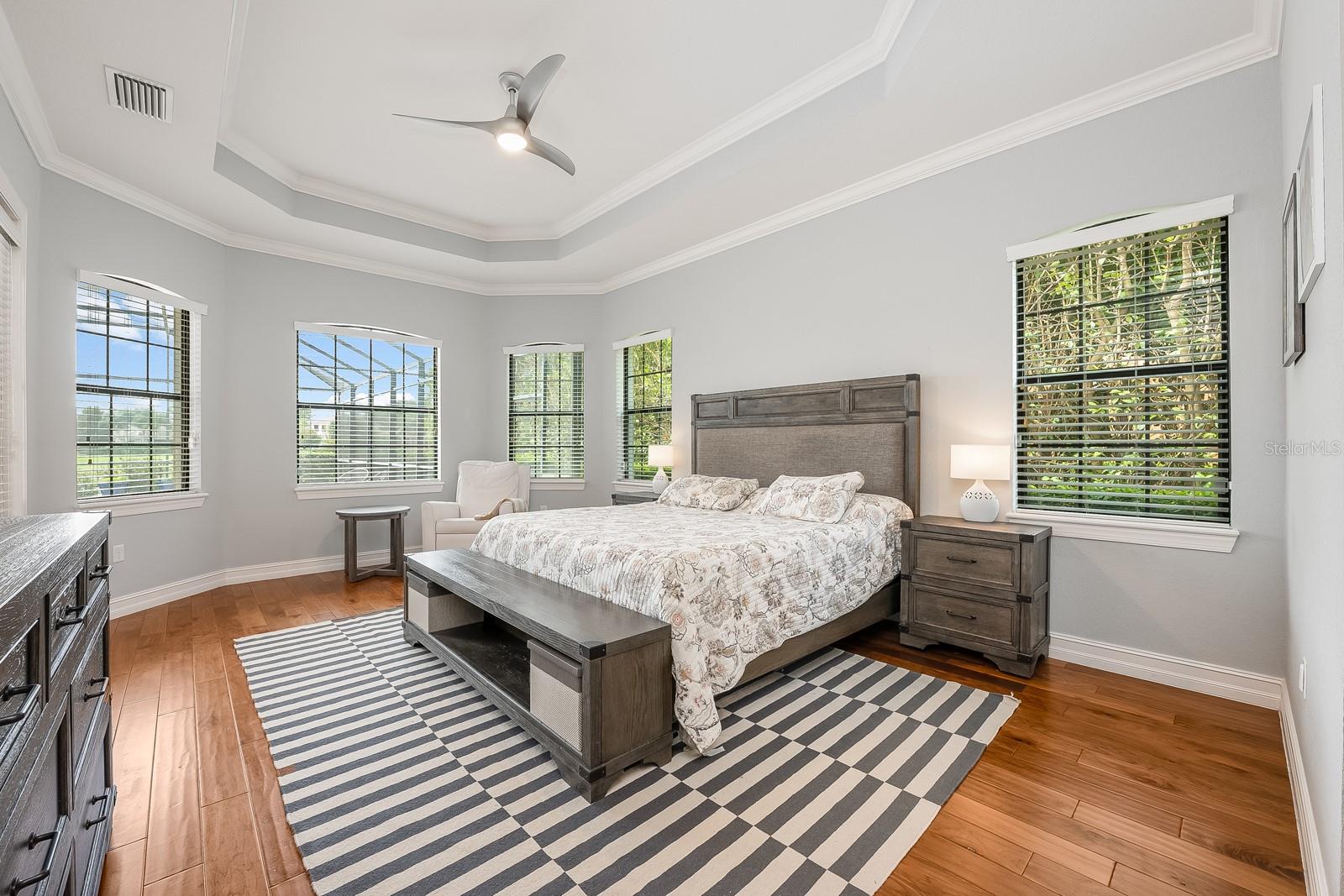 Image 14 of 45 For 9833 Hatton Circle