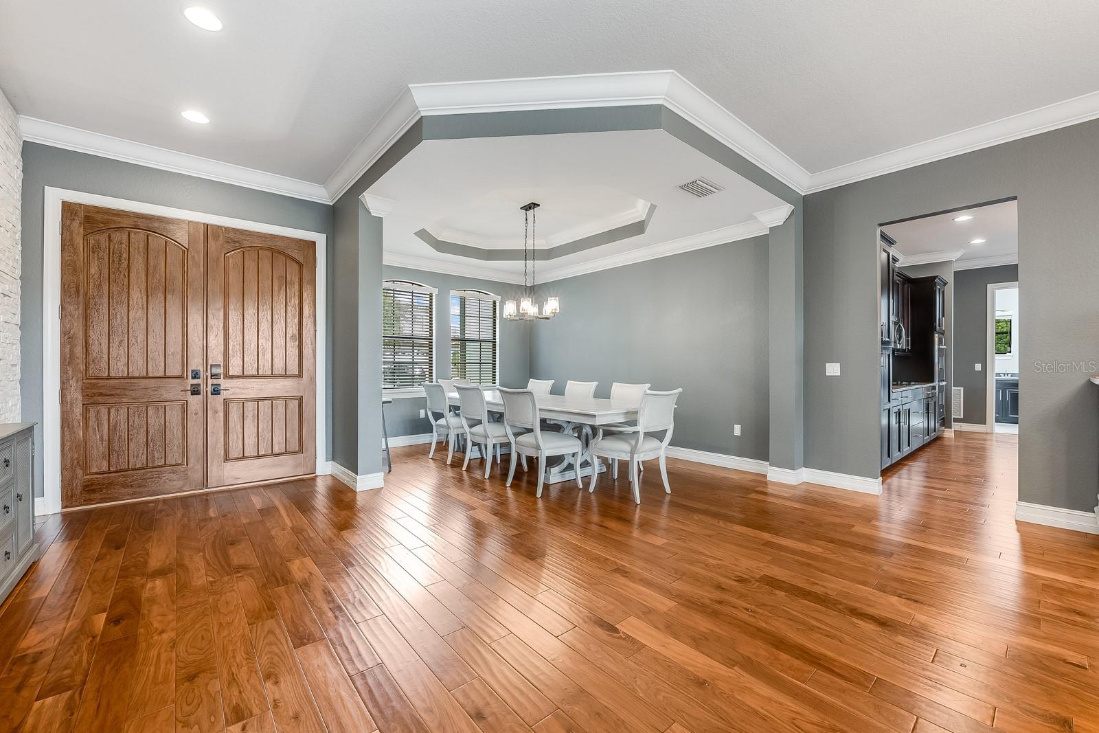 Image 5 of 45 For 9833 Hatton Circle