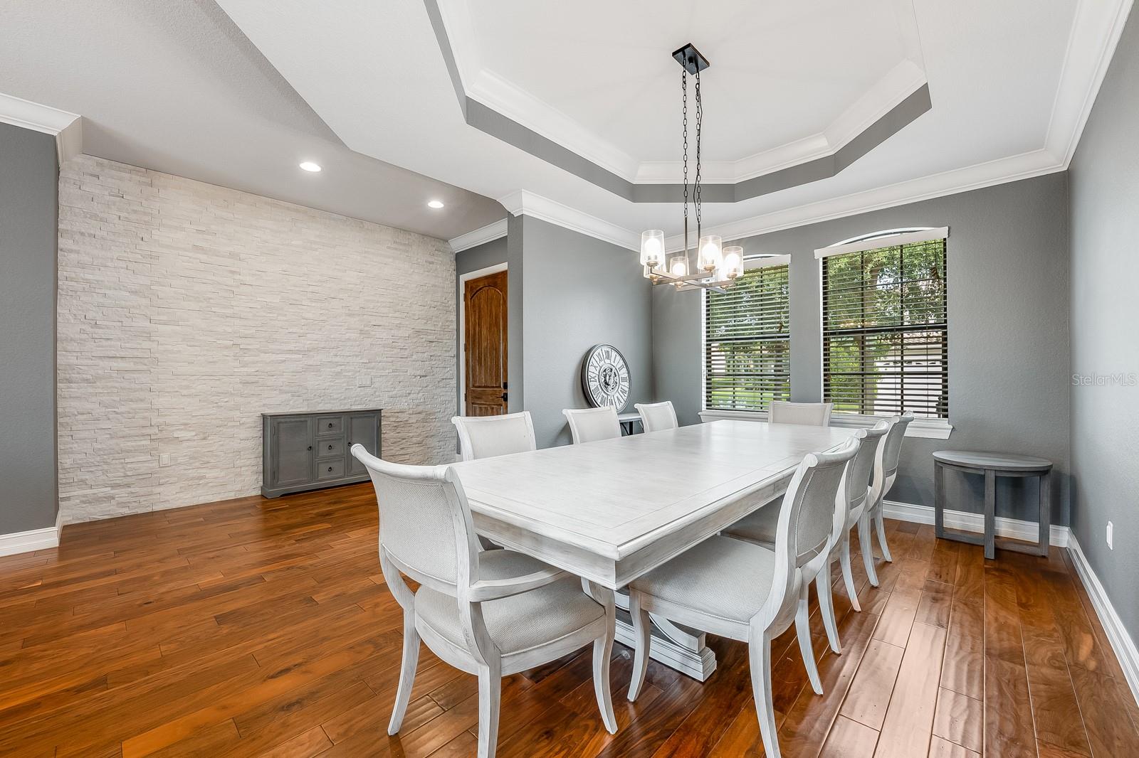Image 6 of 45 For 9833 Hatton Circle