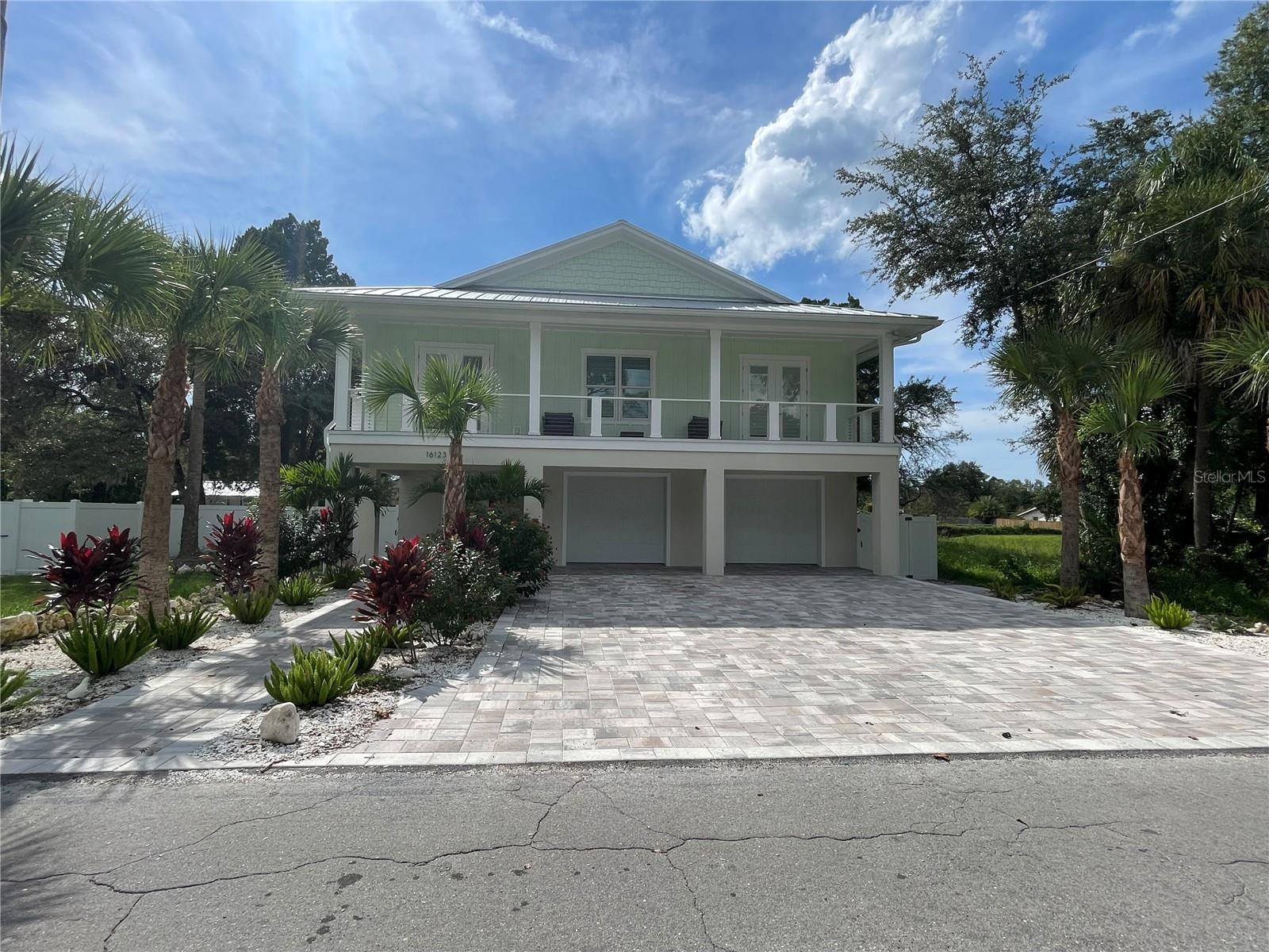 Image 11 of 17 For 16236 Sea Pines Drive