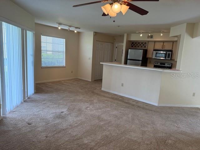 Image 4 of 17 For 7320 Westpointe Boulevard 515