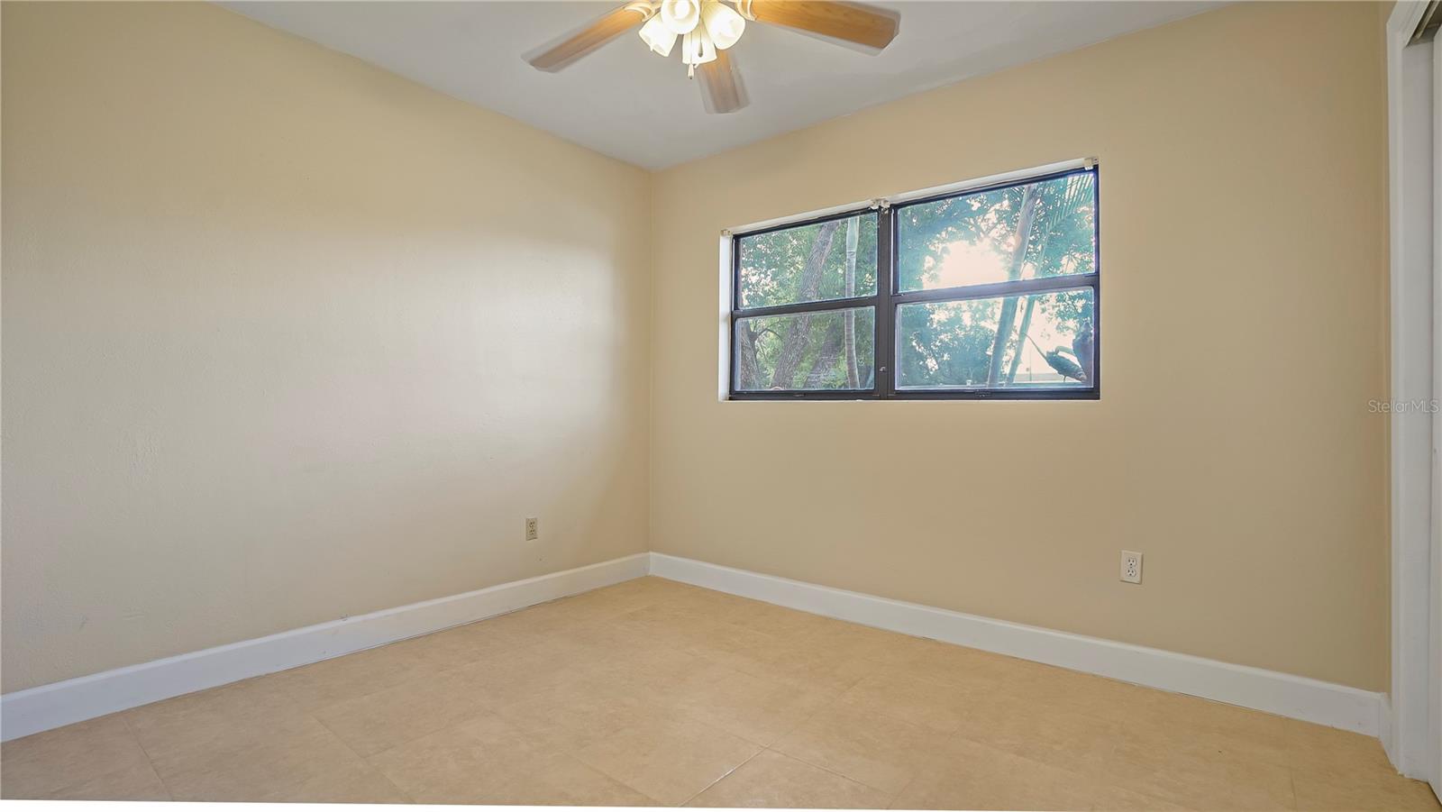 Image 19 of 32 For 5717 Lawndale Road