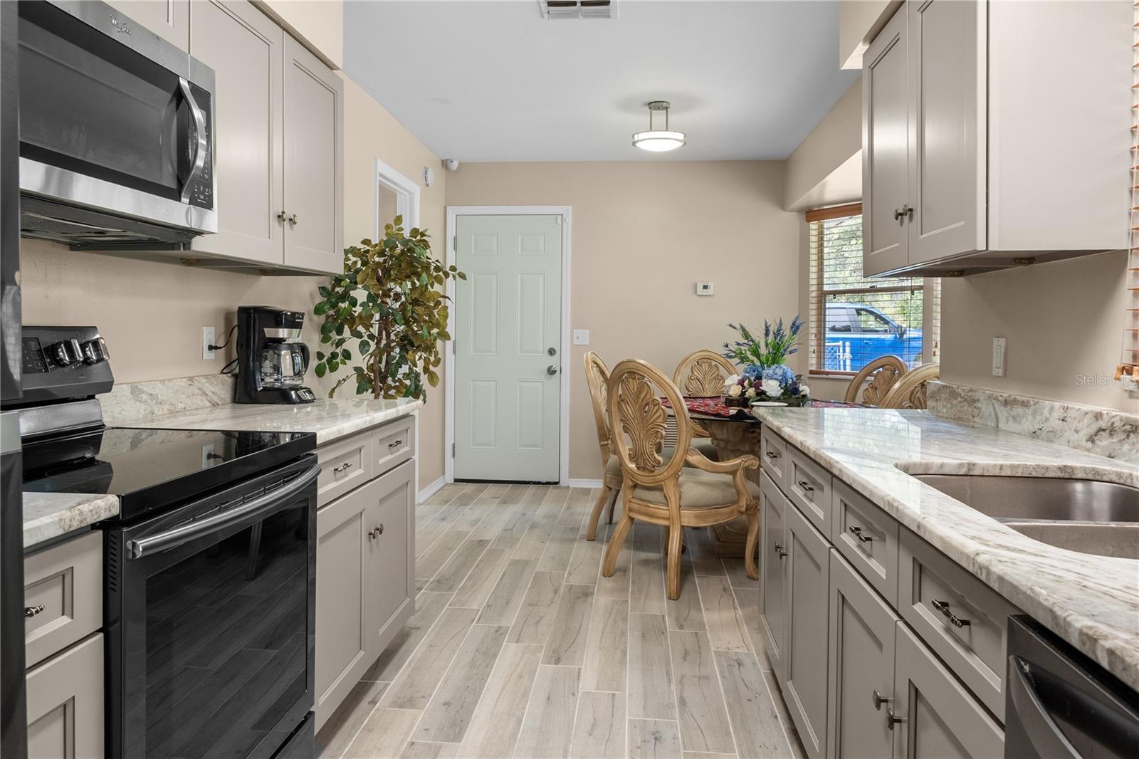 Image 2 of 38 For 11253 Apopka Vineland Road