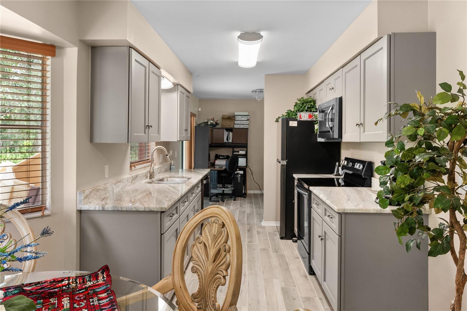 Image 5 of 38 For 11253 Apopka Vineland Road