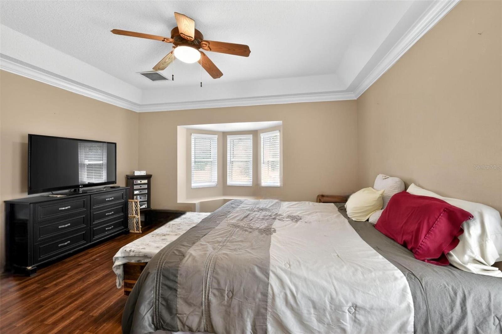 Image 10 of 31 For 4107 34th Street E