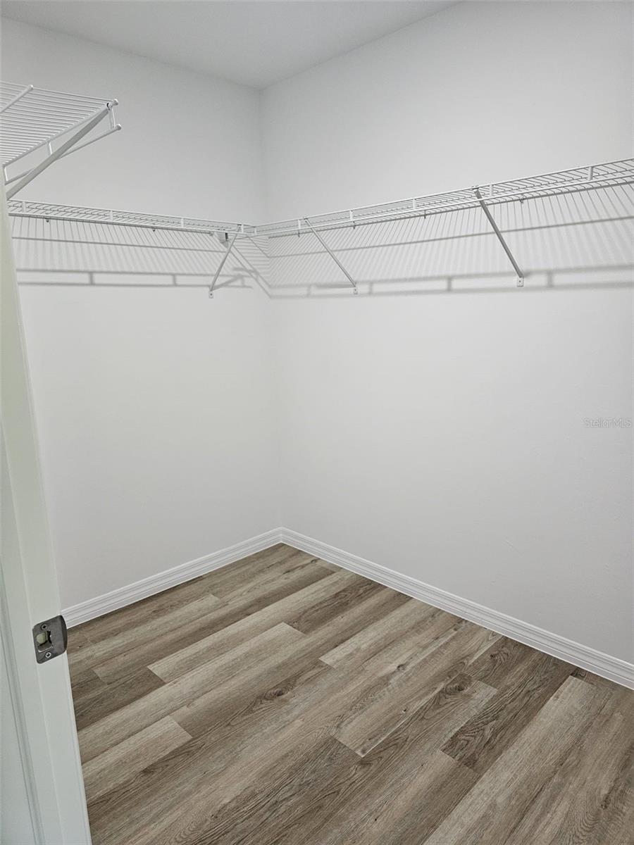 Image 12 of 22 For 22499 Bradford Avenue