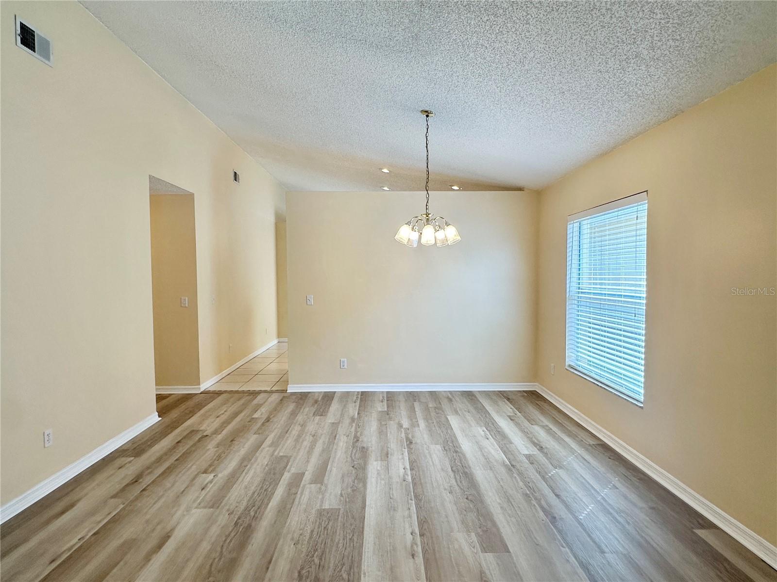 Image 6 of 36 For 4287 Shadow Creek Circle