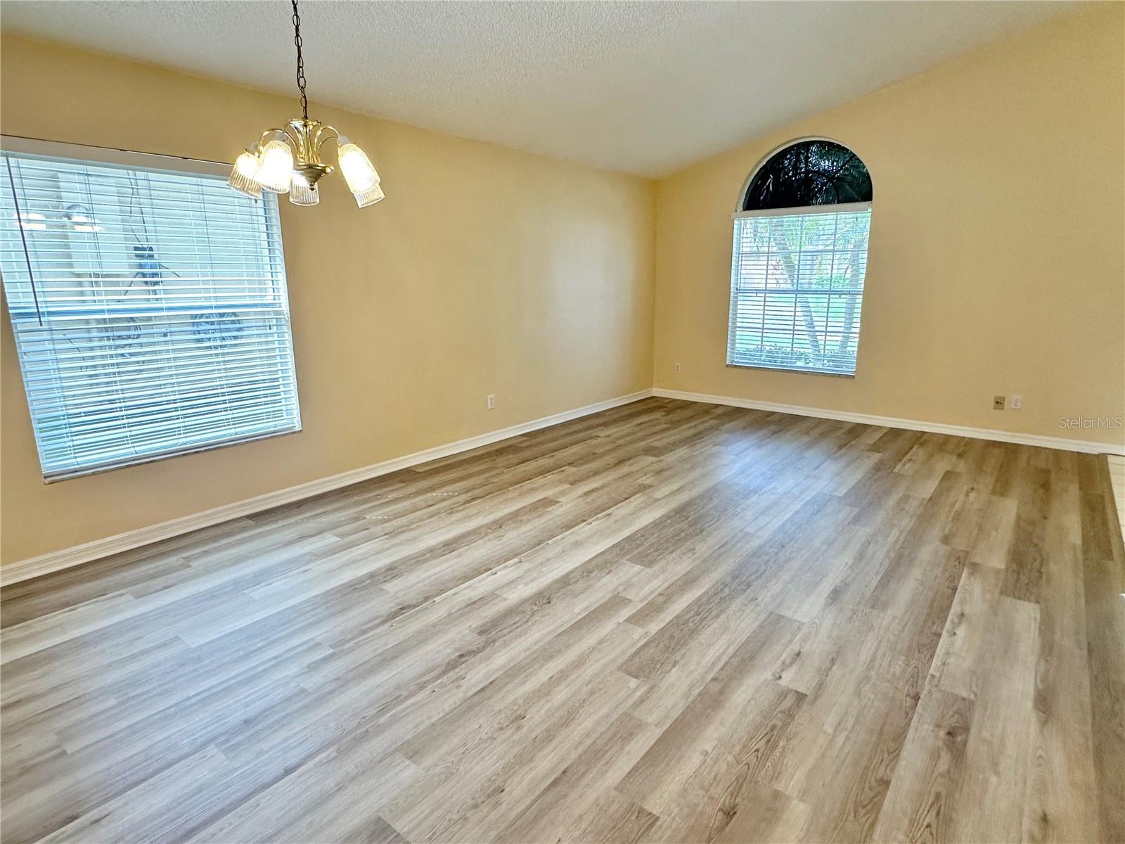 Image 9 of 36 For 4287 Shadow Creek Circle