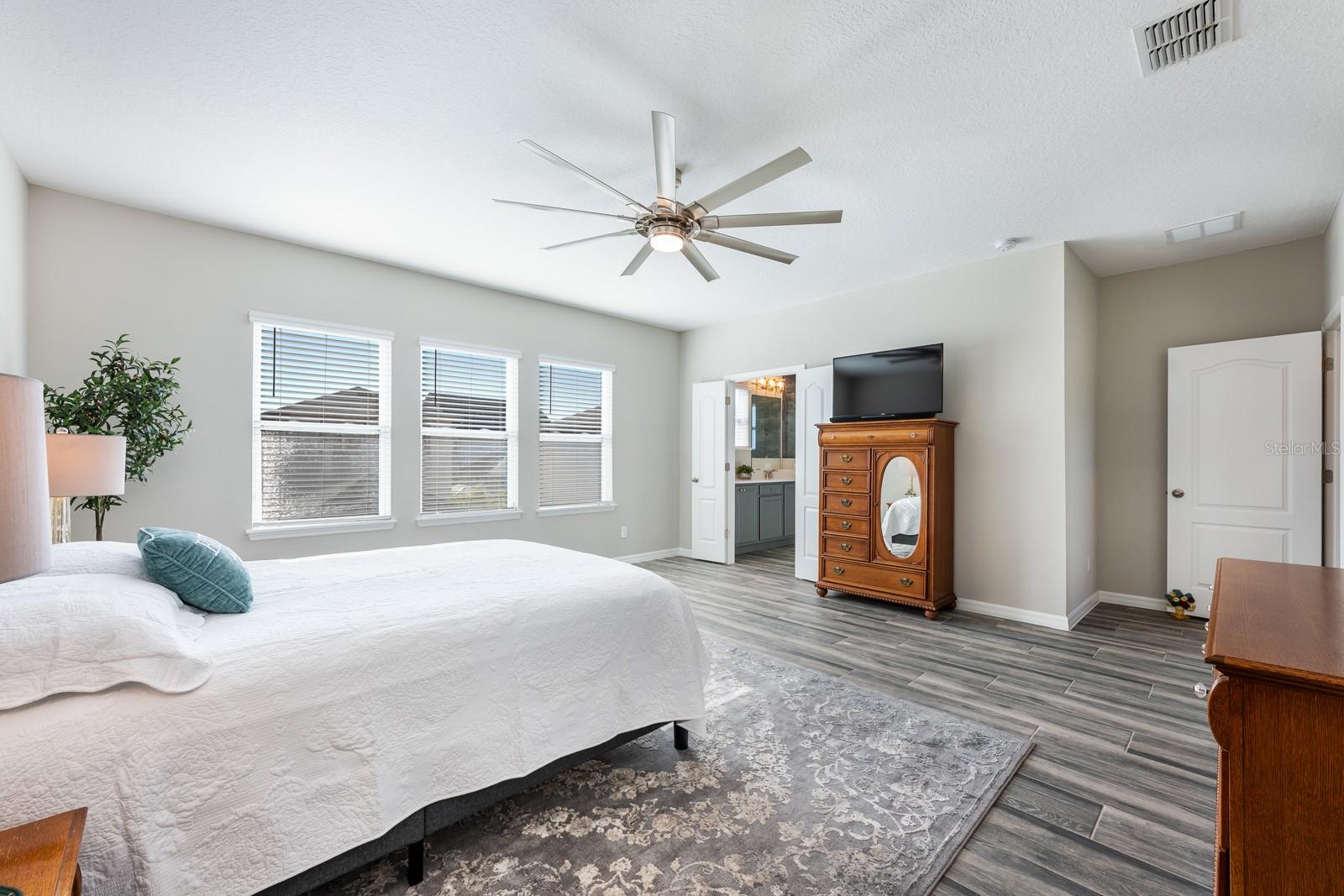 Image 11 of 47 For 8282 Nemours Parkway