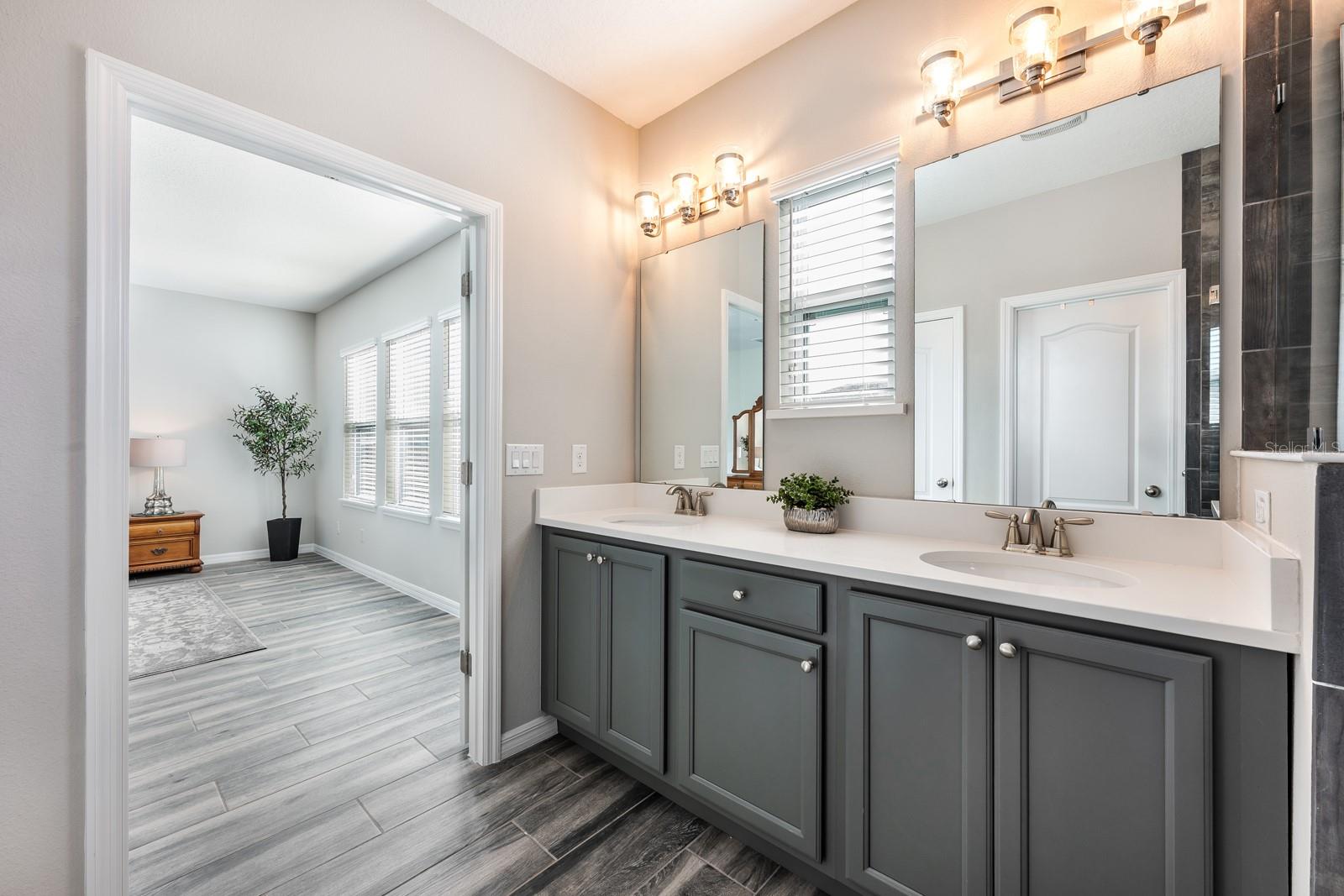 Image 12 of 47 For 8282 Nemours Parkway