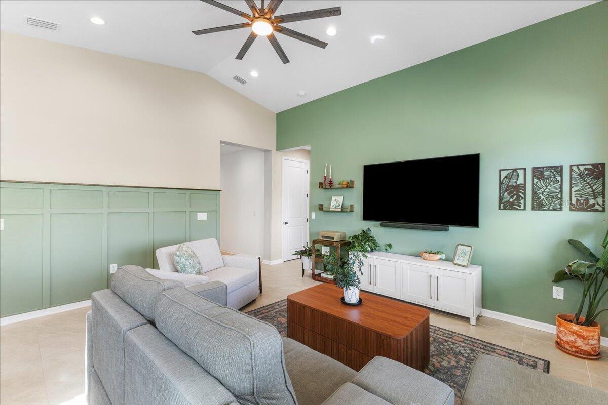 Image 6 of 60 For 11830 Armada Way