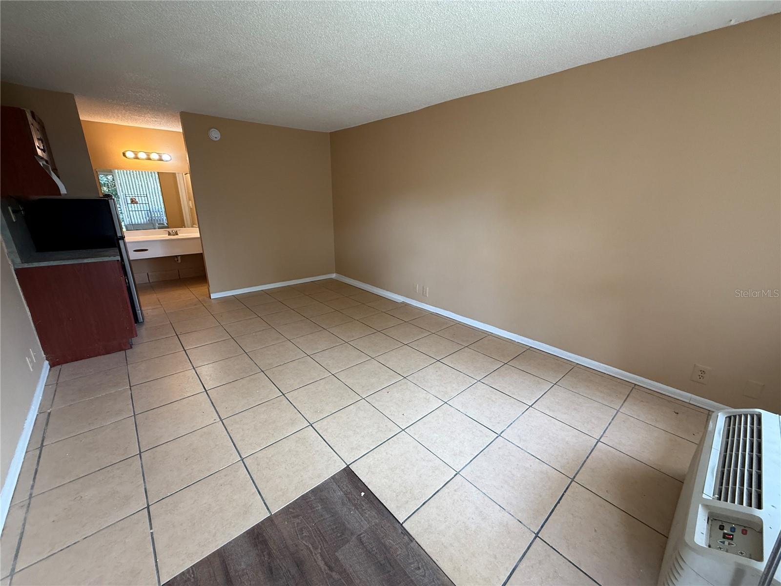 Image 2 of 6 For 7900 Orange Blossom Trail 2054