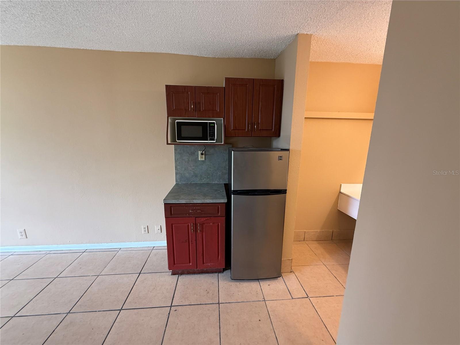 Image 3 of 6 For 7900 Orange Blossom Trail 2054