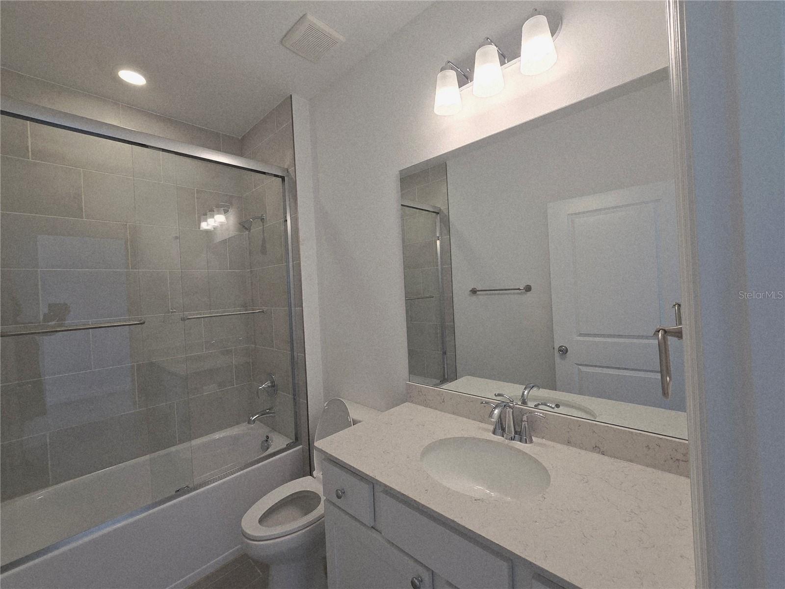 Image 14 of 61 For 13844 Convergence Boulevard