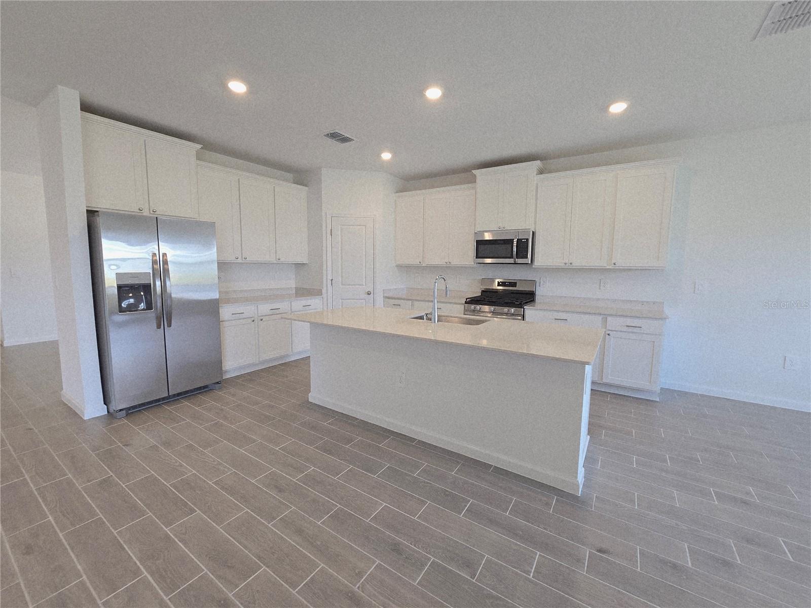 Image 21 of 61 For 13844 Convergence Boulevard
