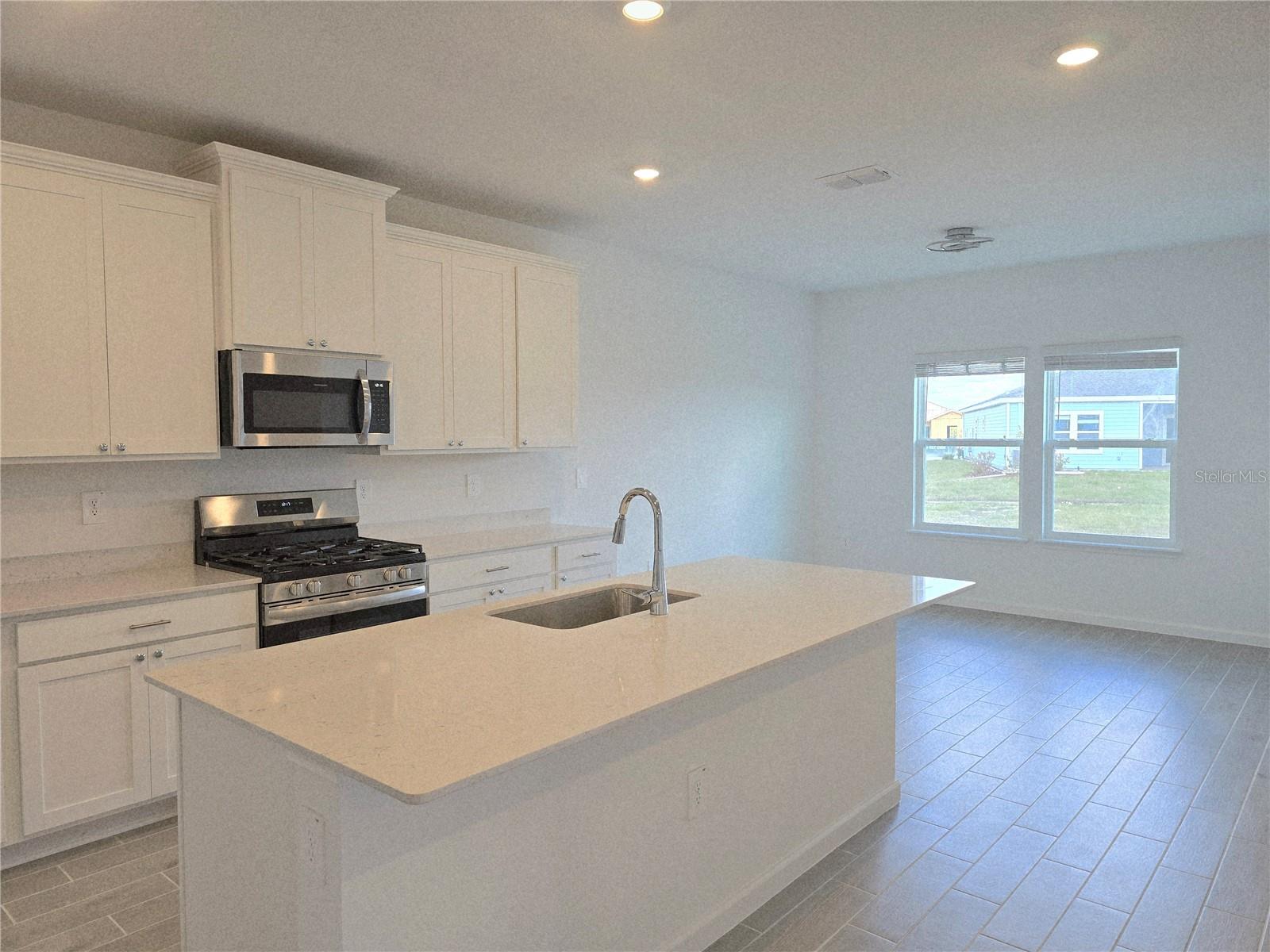 Image 23 of 61 For 13844 Convergence Boulevard