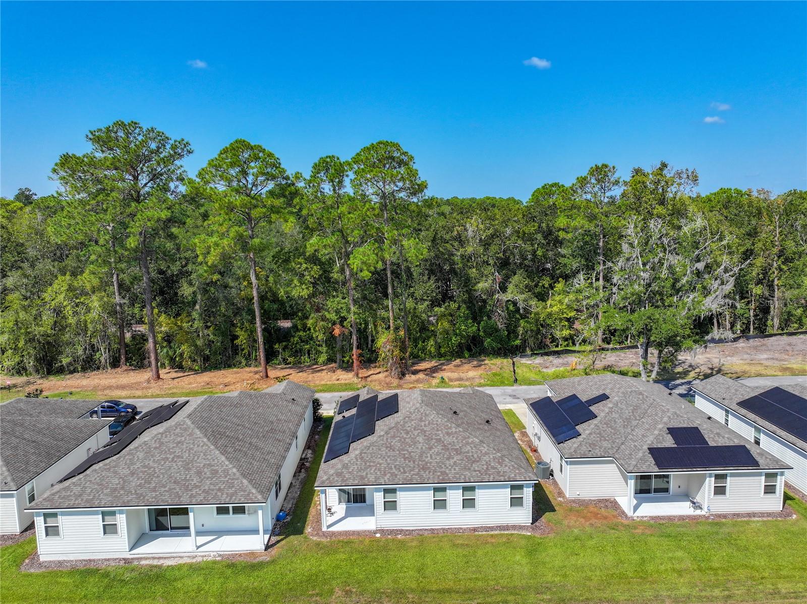 Image 21 of 26 For 3583 1st Drive