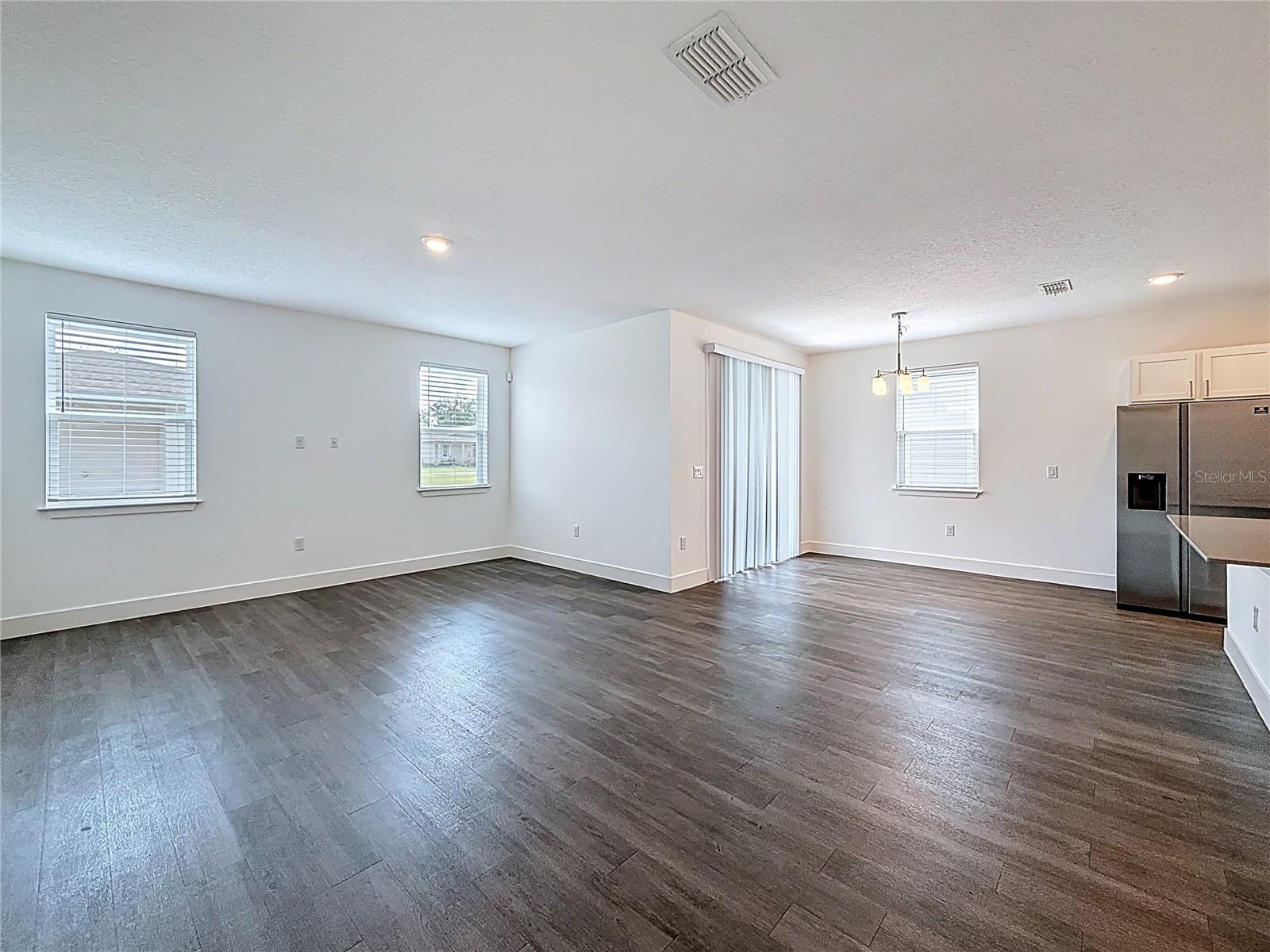 Image 6 of 26 For 3583 1st Drive