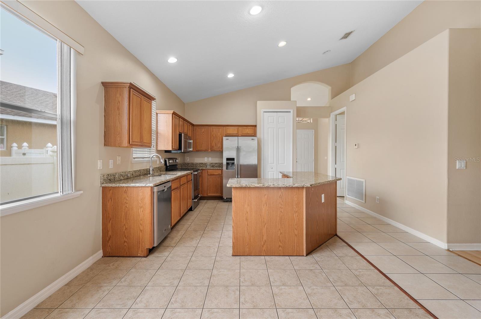 Image 10 of 45 For 14330 Fieldstone Lake Way