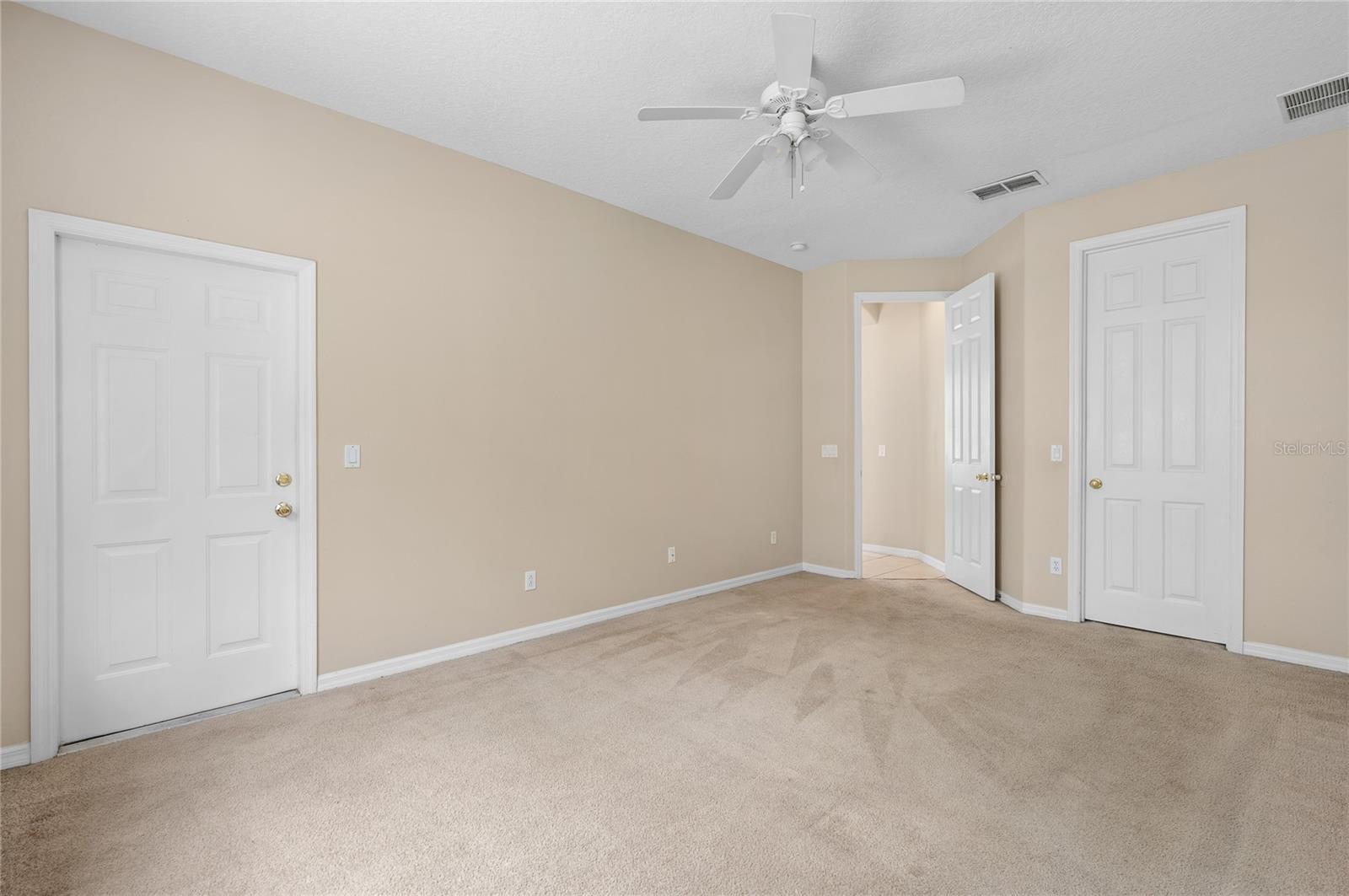 Image 22 of 45 For 14330 Fieldstone Lake Way