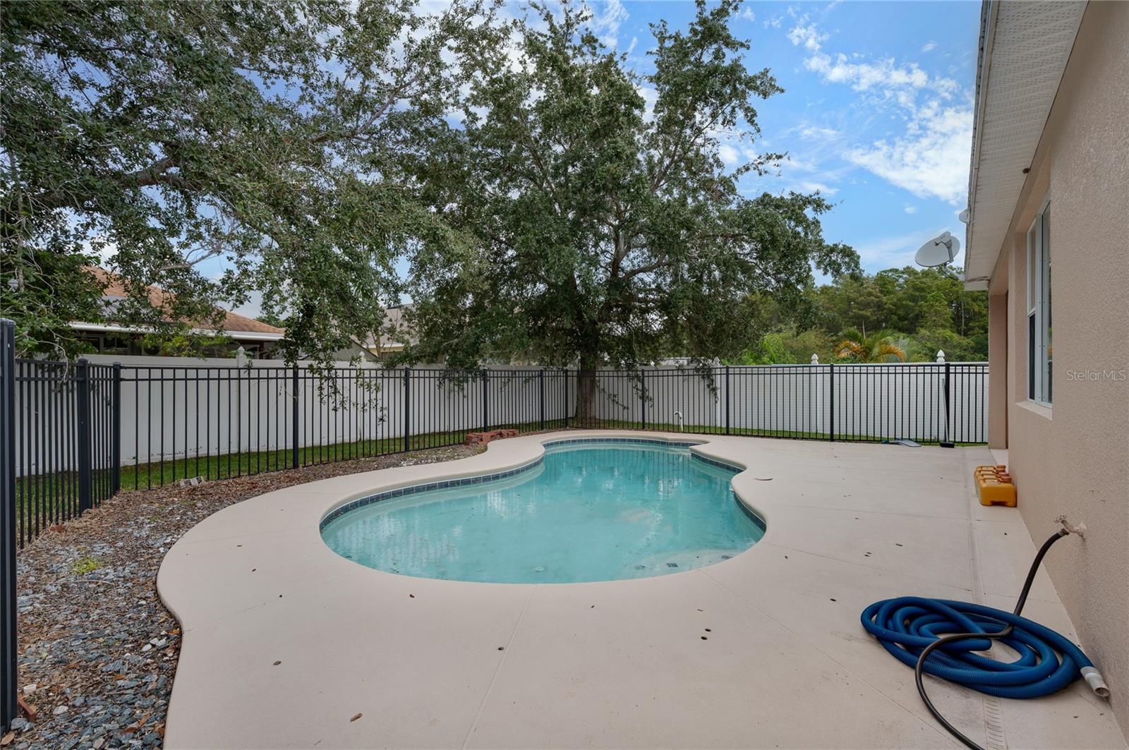 Image 31 of 45 For 14330 Fieldstone Lake Way