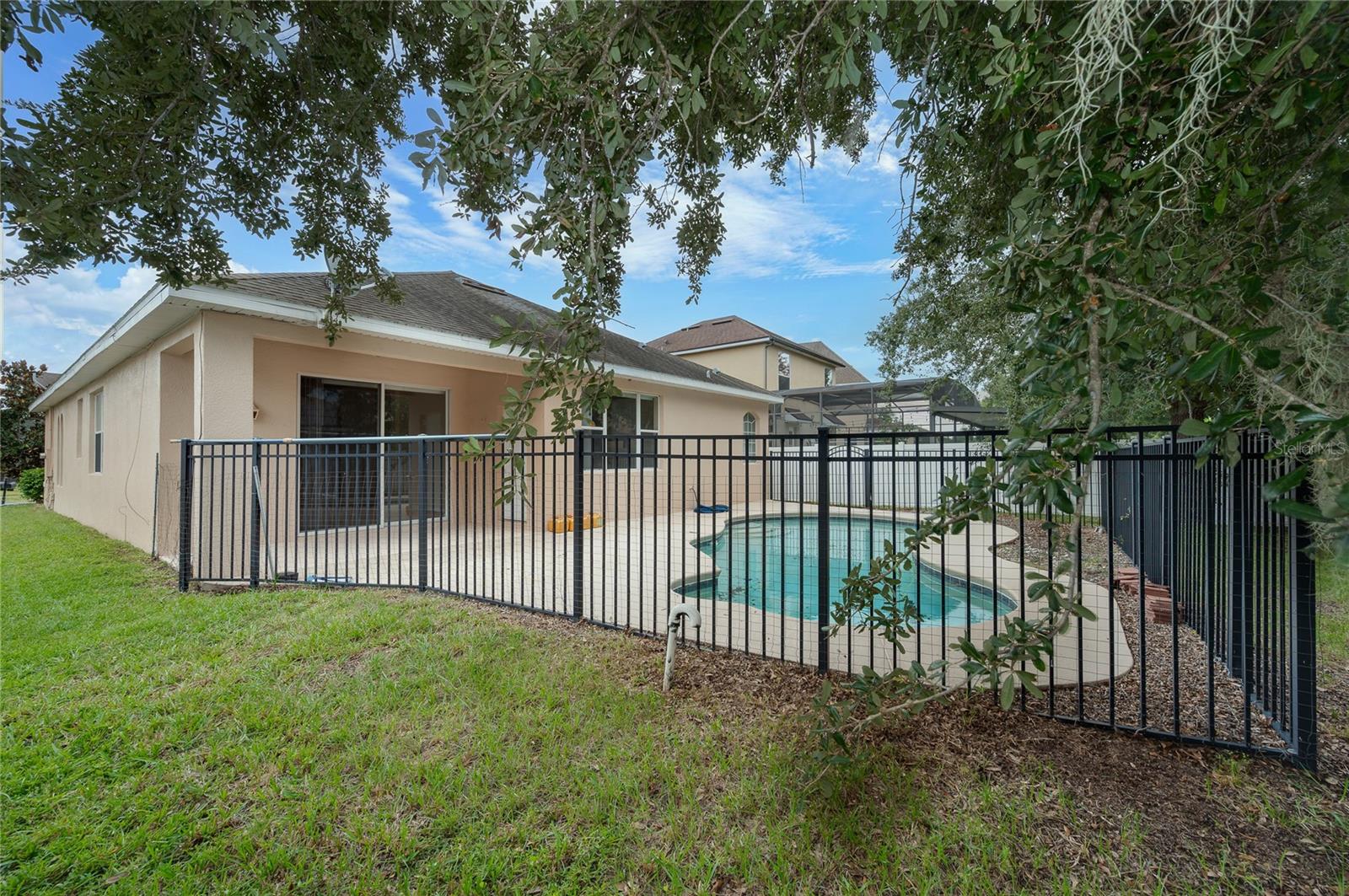 Image 32 of 45 For 14330 Fieldstone Lake Way