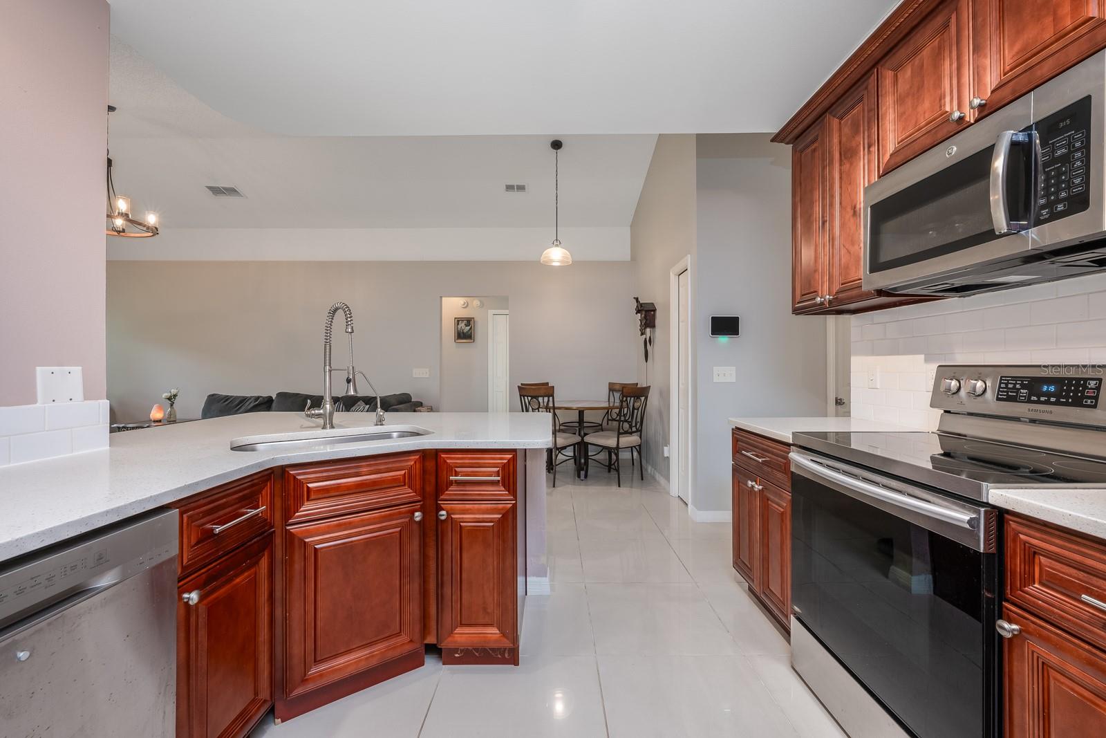 Image 4 of 25 For 2753 Cullens Court