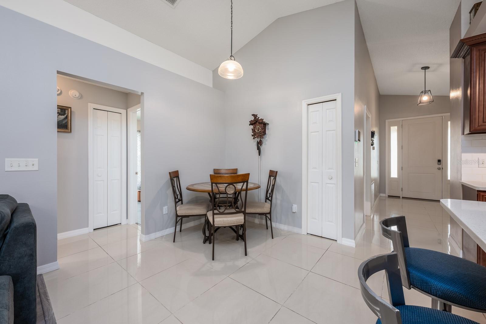 Image 6 of 25 For 2753 Cullens Court