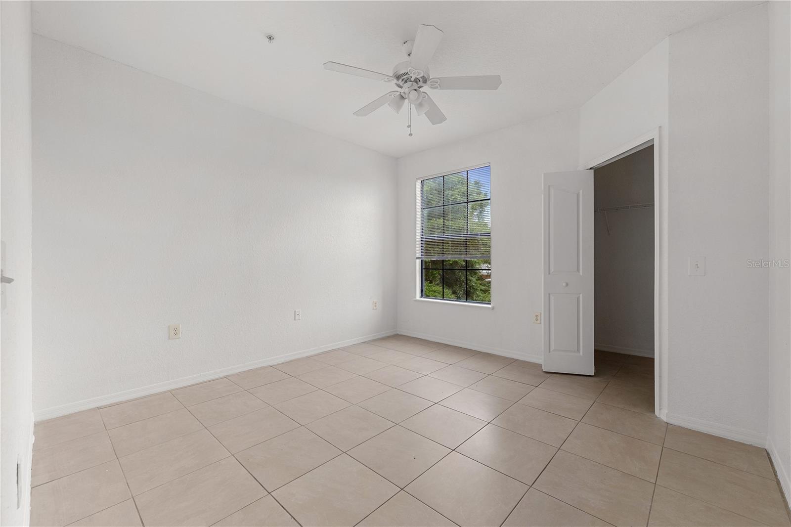 Image 14 of 19 For 6171 Metrowest Boulevard 306