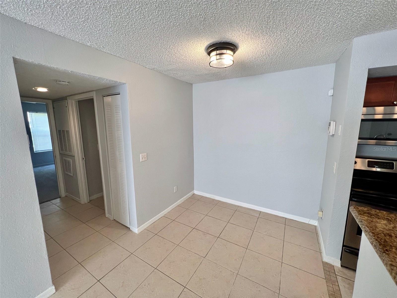 Image 4 of 24 For 5164 Conroy Road 1517