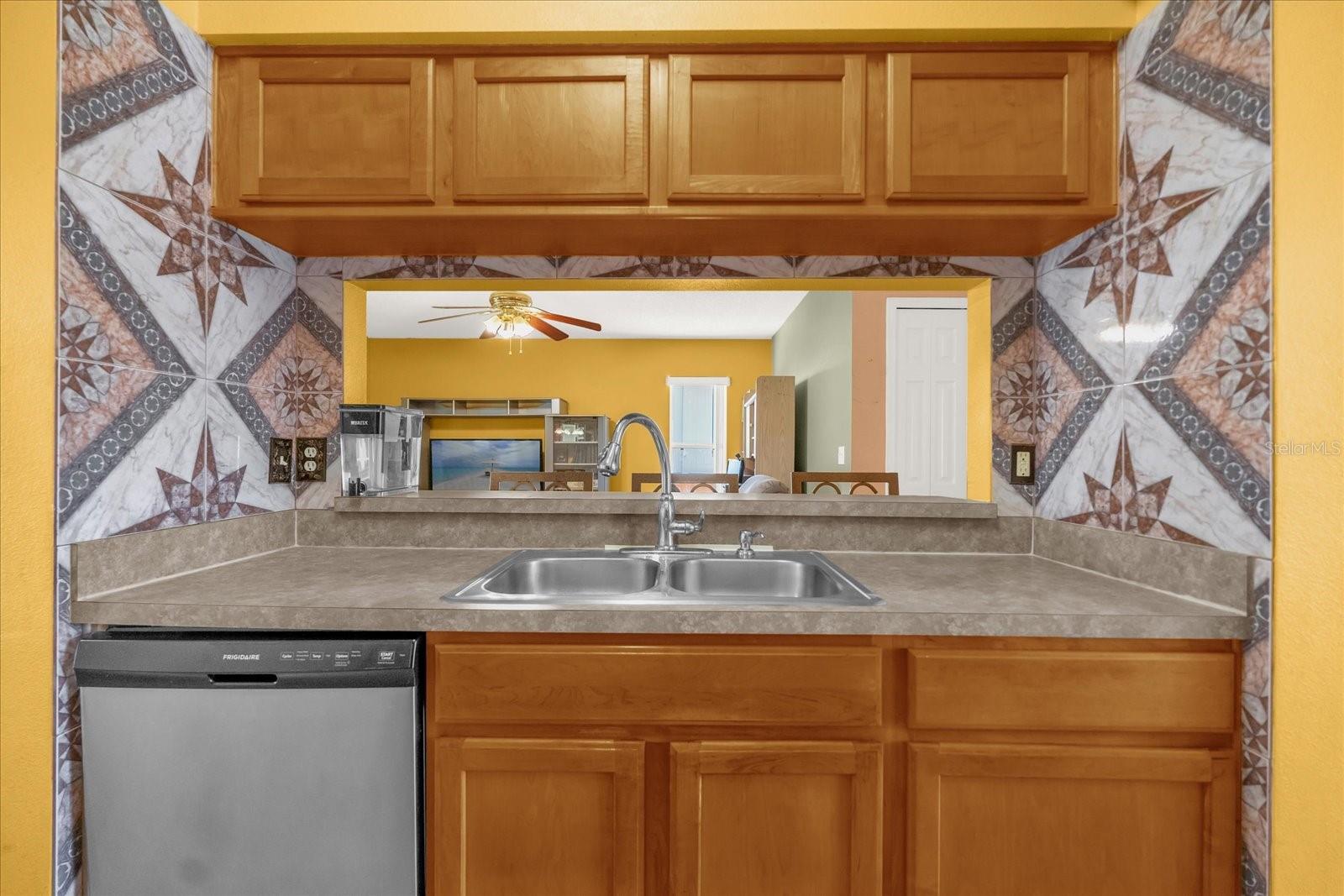 Image 13 of 31 For 11725 Foxglove Drive