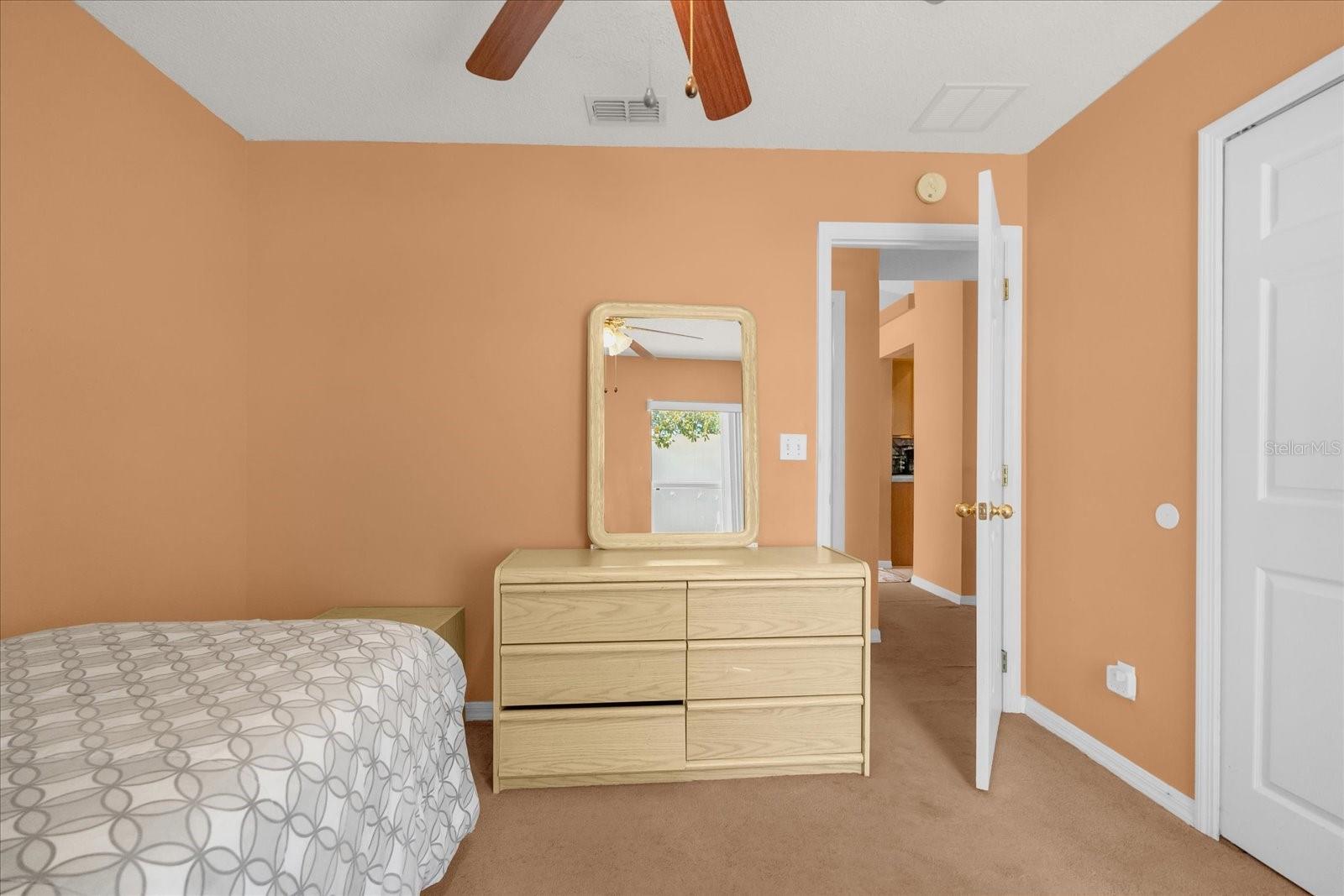 Image 21 of 31 For 11725 Foxglove Drive