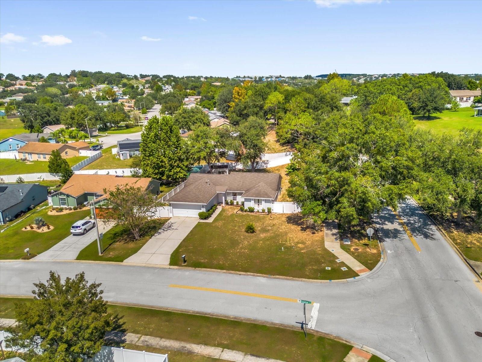 Image 29 of 31 For 11725 Foxglove Drive