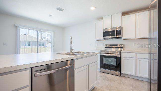 Listing photo id 17 for 5144 Backner Lane