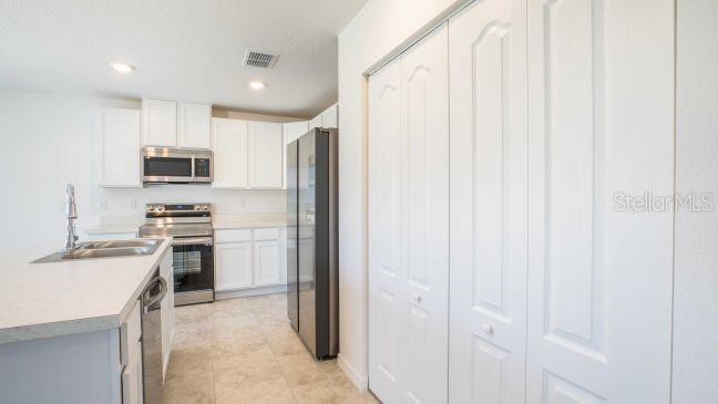 Listing photo id 19 for 5144 Backner Lane