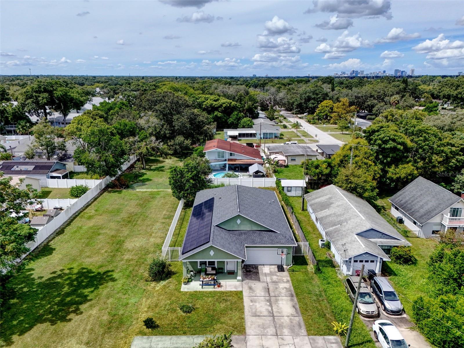 Image 5 of 43 For 1910 Gadsen Boulevard