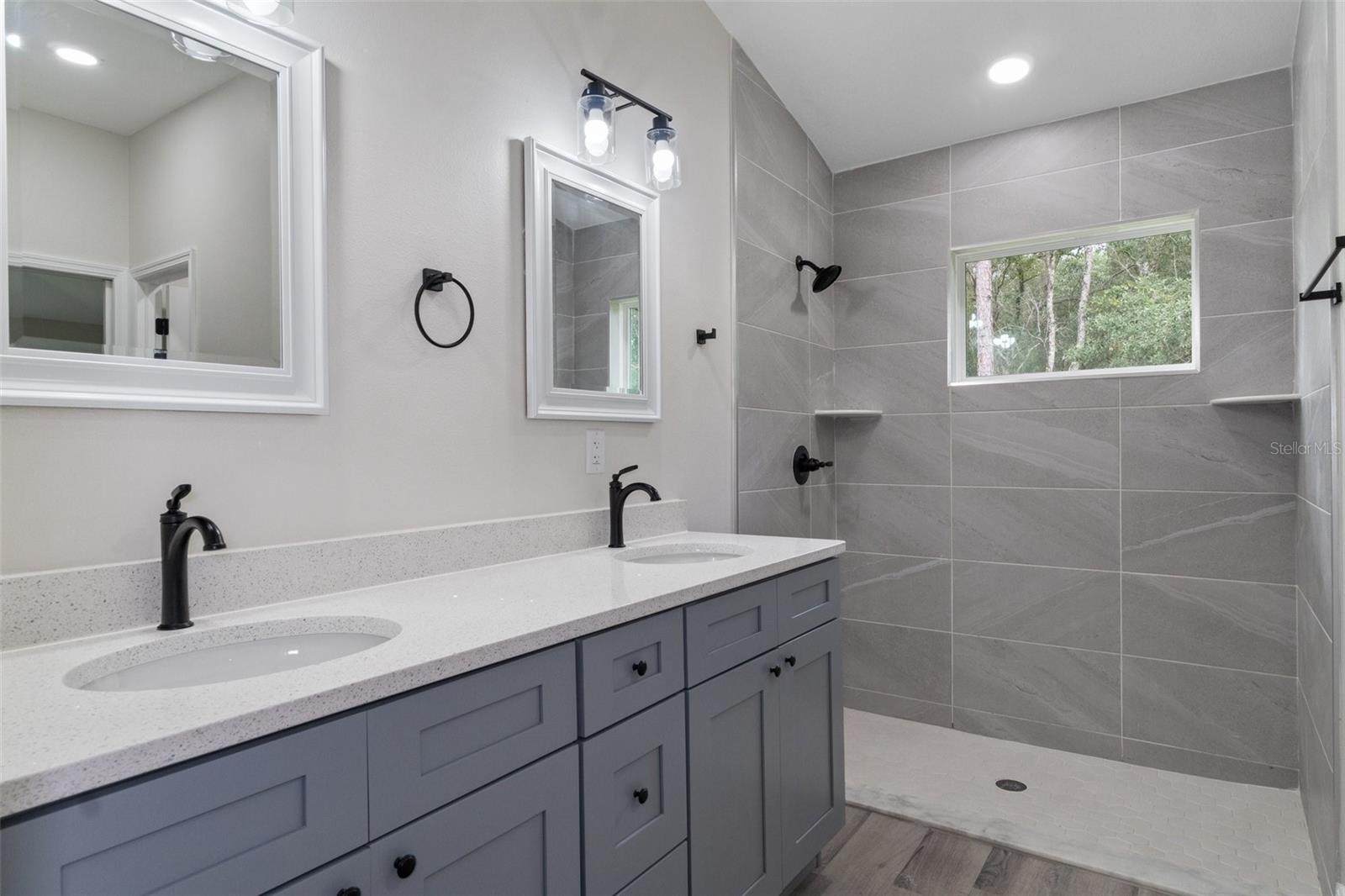 Image 23 of 46 For 1768 Bismark Street
