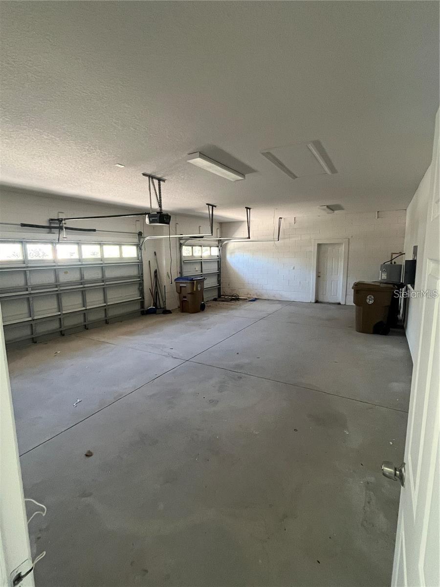 Image 6 of 18 For 3557 Valleyview Drive