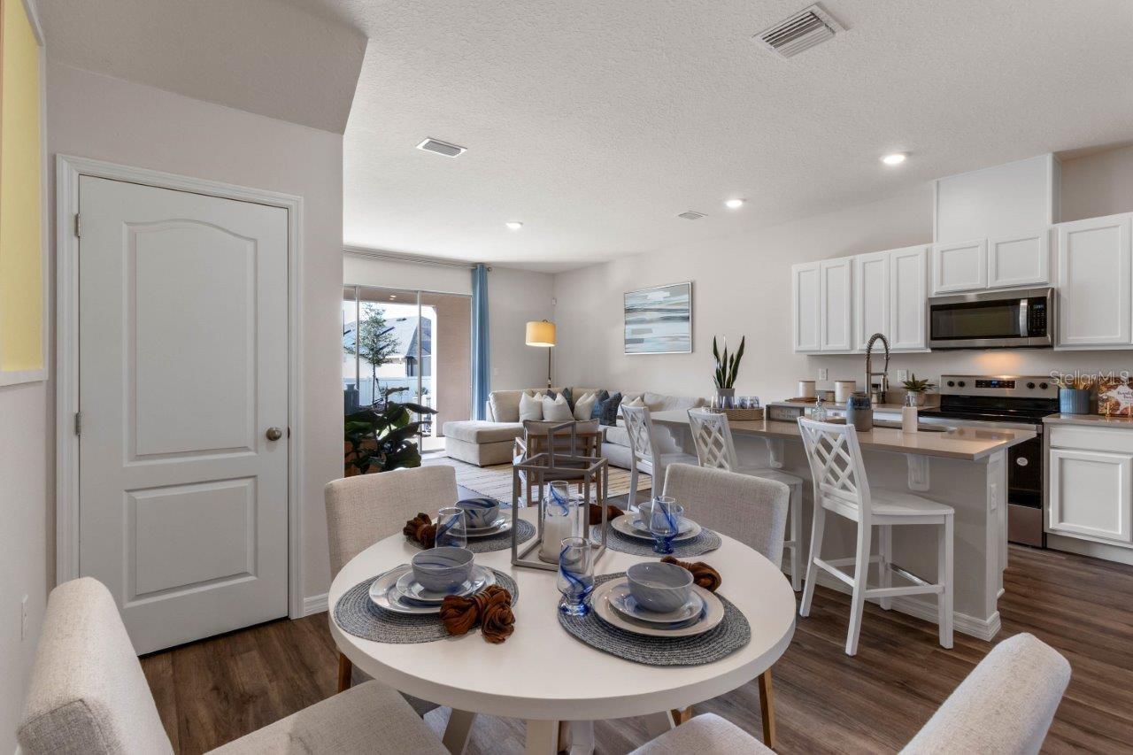 Image 5 of 25 For 2649 Olympic Court