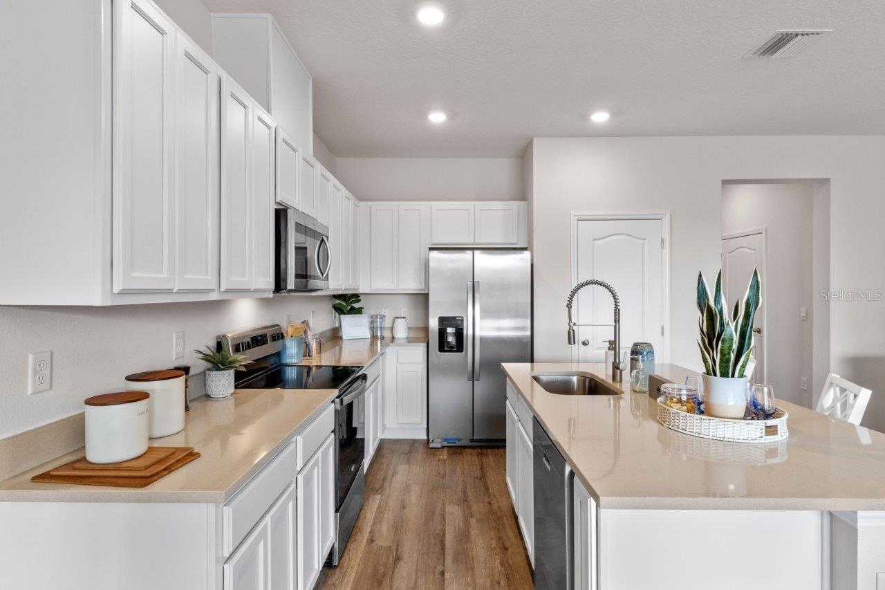 Image 7 of 25 For 2649 Olympic Court