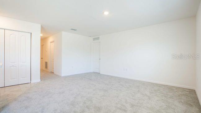 Listing photo id 21 for 6000 Oneida Street