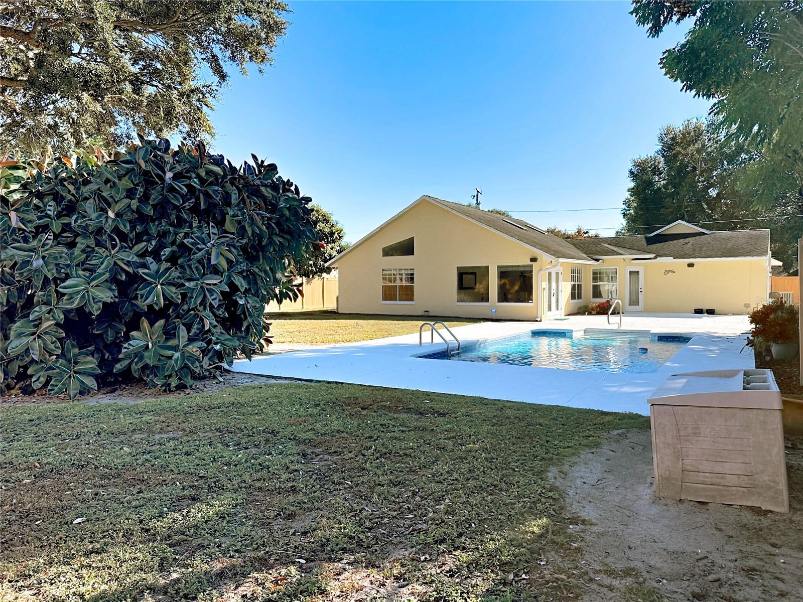 Image 48 of 55 For 1615 Poe Avenue