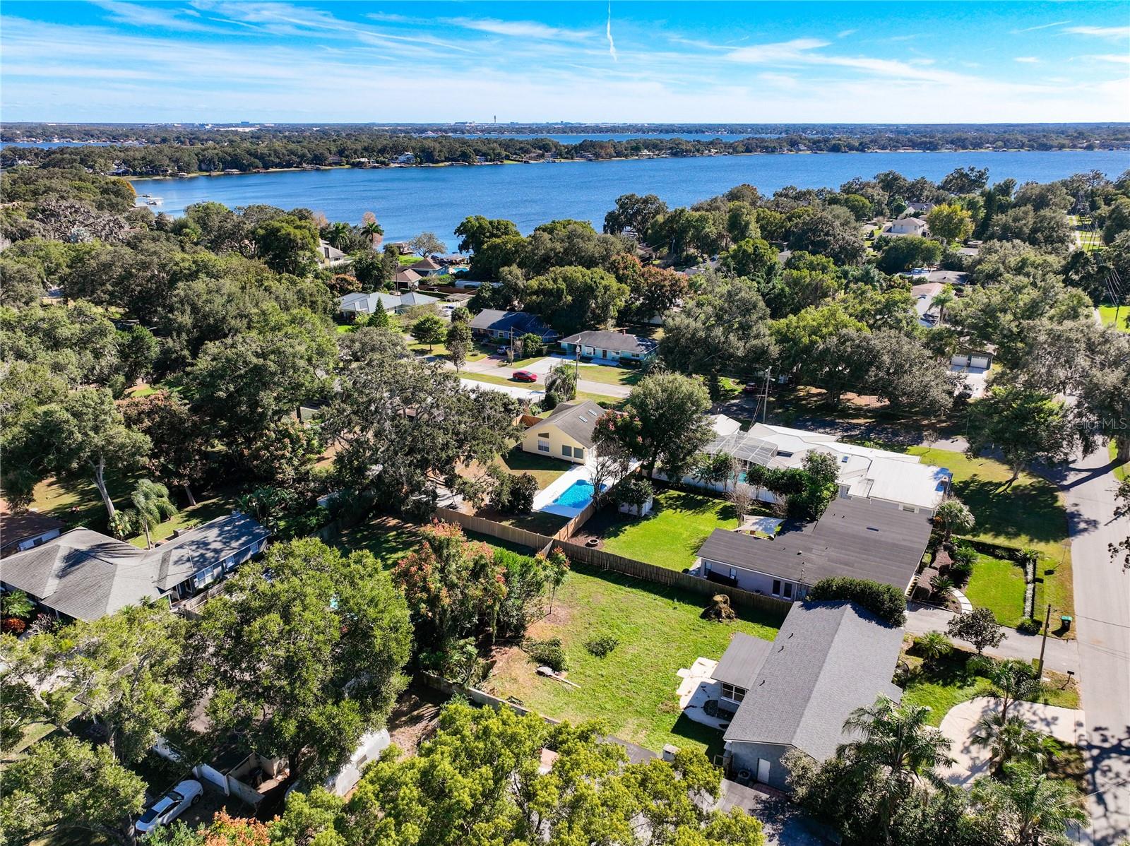 Image 54 of 55 For 1615 Poe Avenue