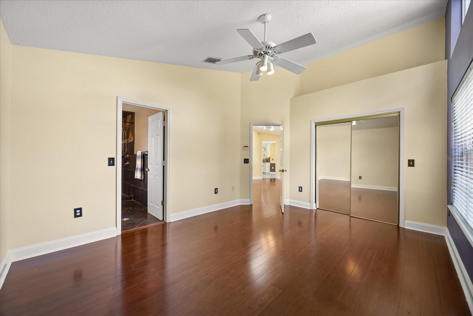 Image 9 of 41 For 1615 Poe Avenue