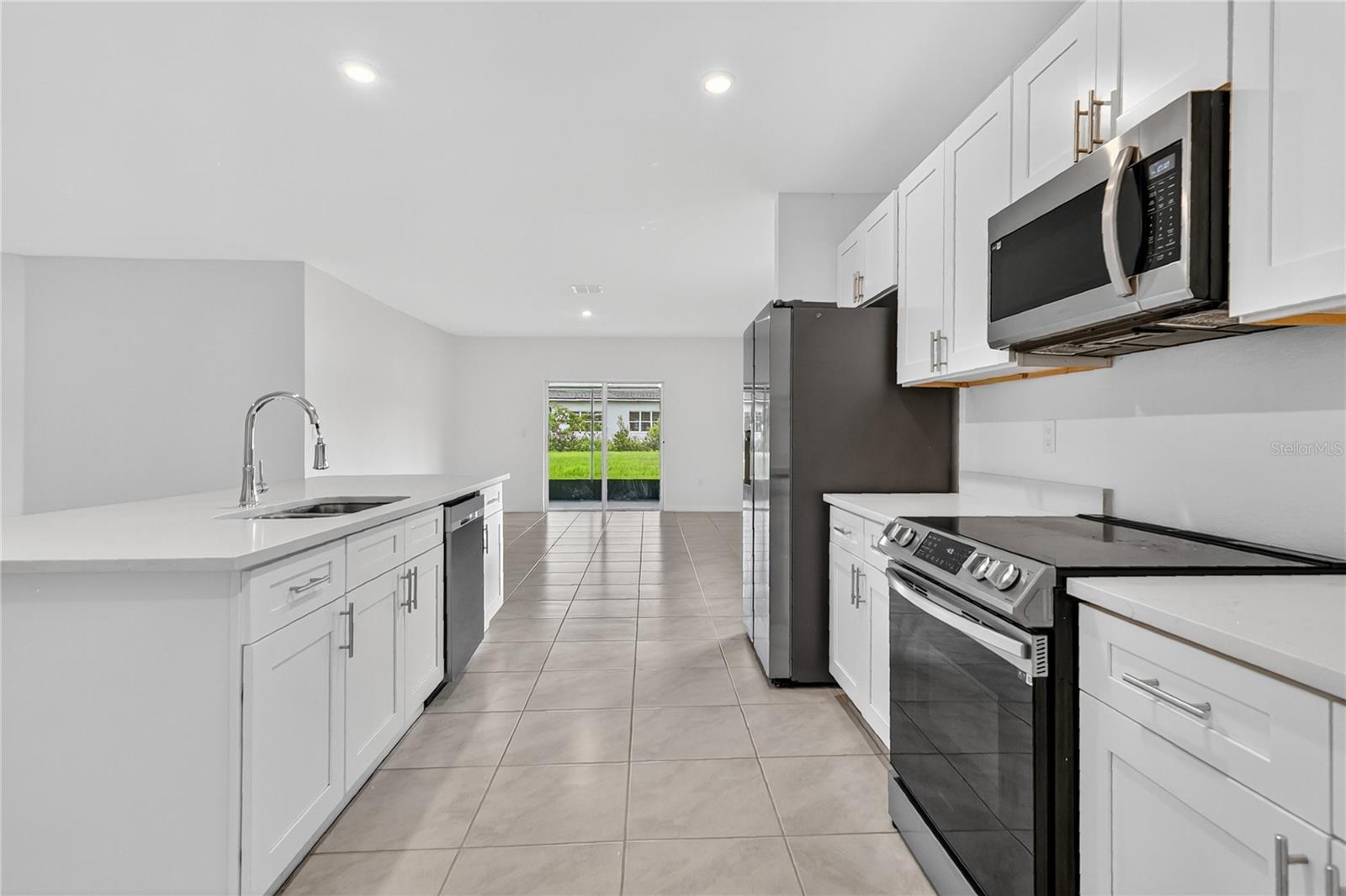 Image 5 of 34 For 1590 6th Avenue