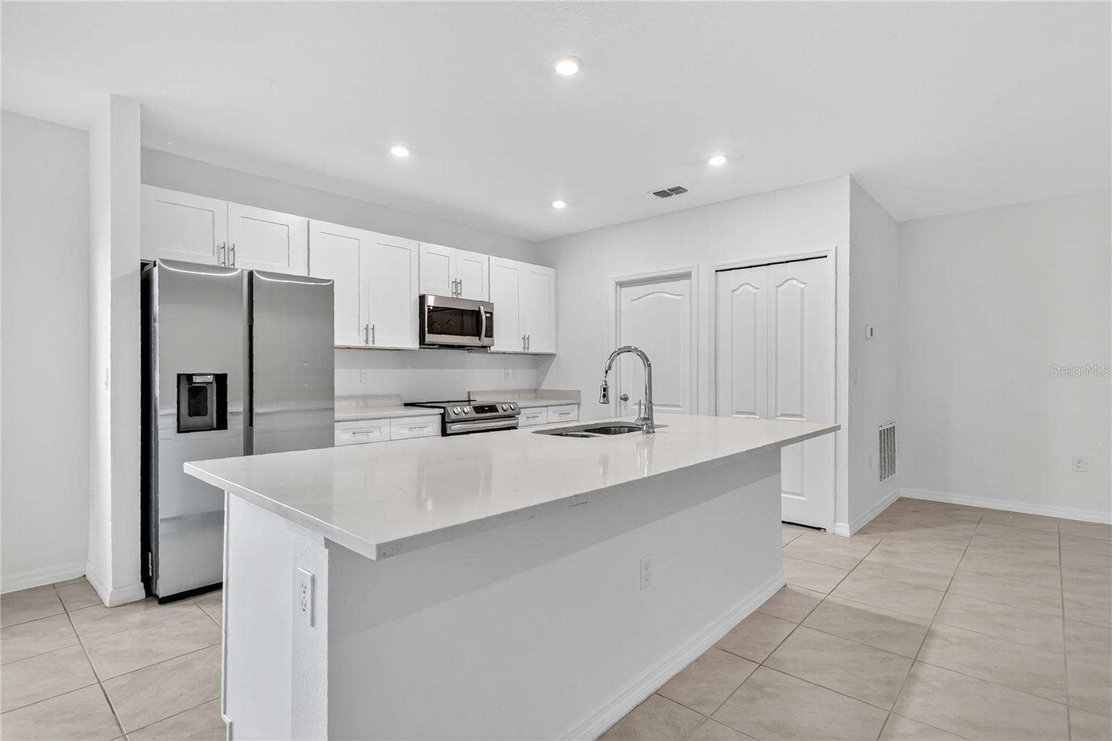 Image 6 of 34 For 1590 6th Avenue