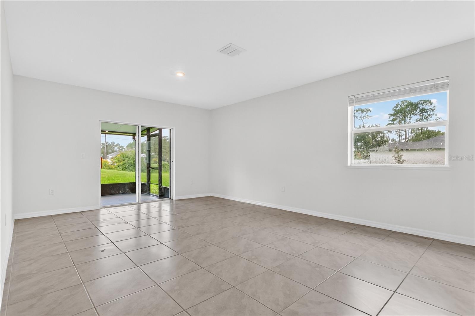 Image 8 of 34 For 1590 6th Avenue